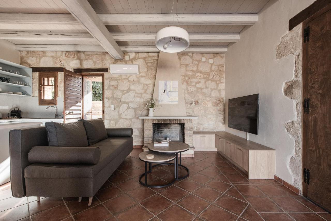 Viatzo Villas - Eclectic Villas With Heated Saltwater Pools Mouzakion  Екстер'єр фото